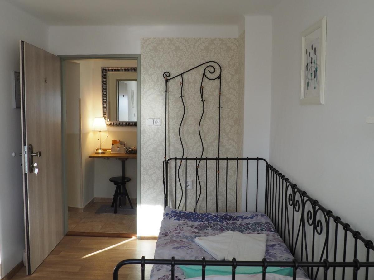 U Vaclava Apartment Knezeves  ภายนอก รูปภาพ