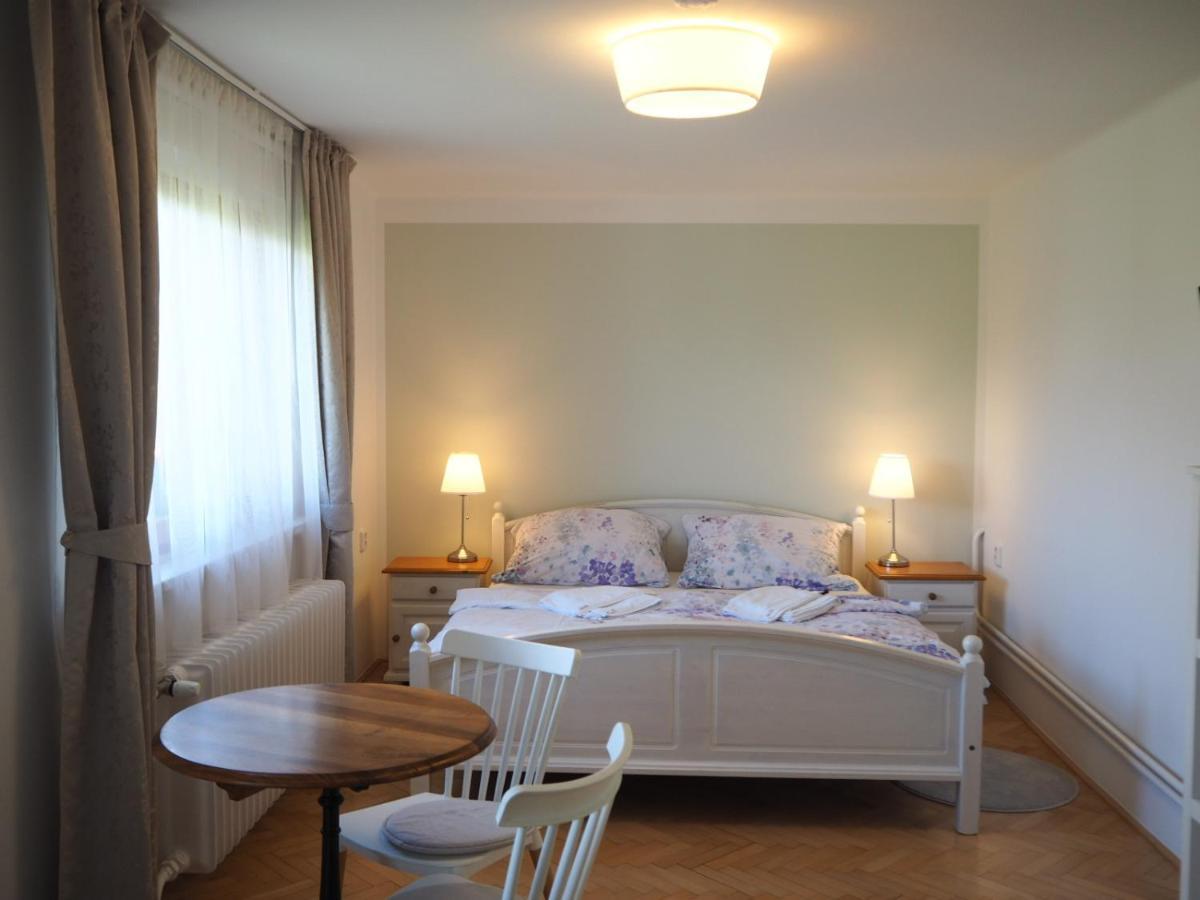 U Vaclava Apartment Knezeves  ภายนอก รูปภาพ