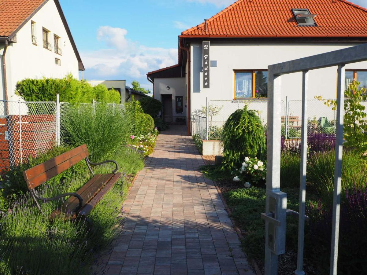 U Vaclava Apartment Knezeves  ภายนอก รูปภาพ